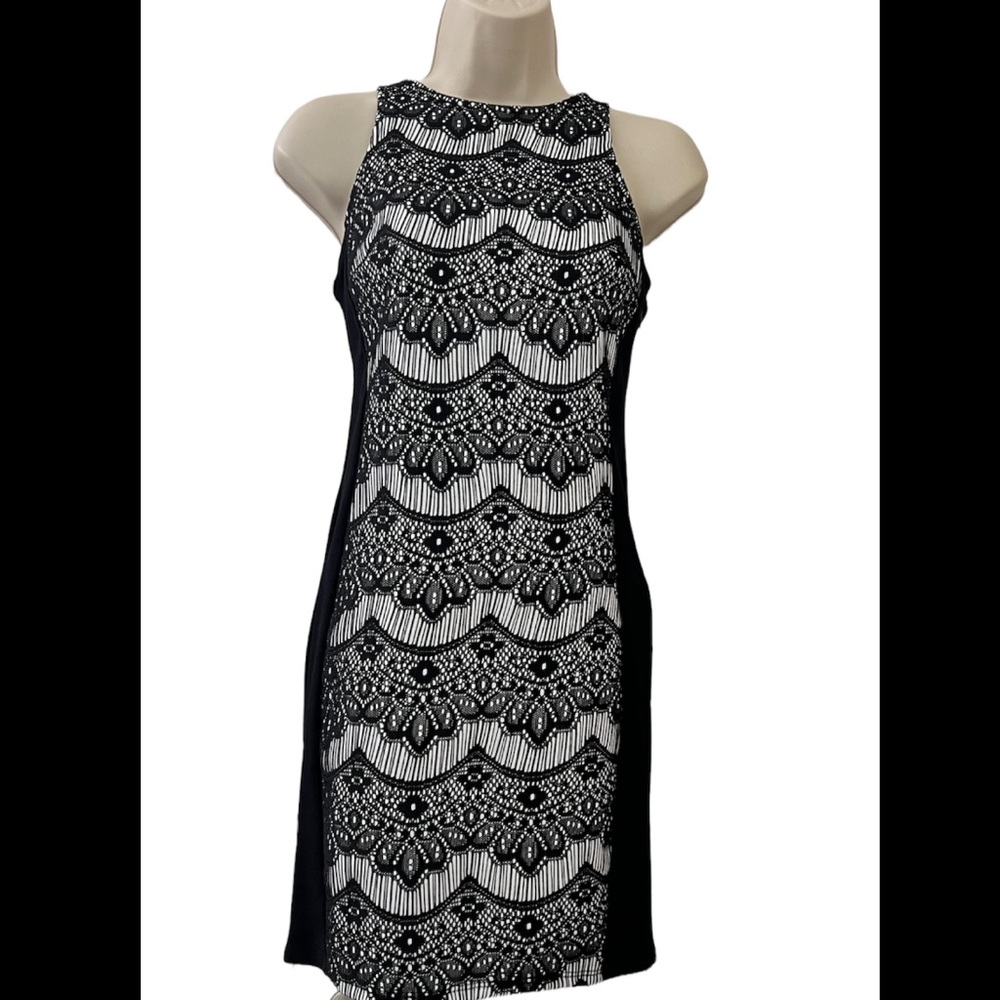 🆕Woman’s Boutique medium Bodycon Lace Dress